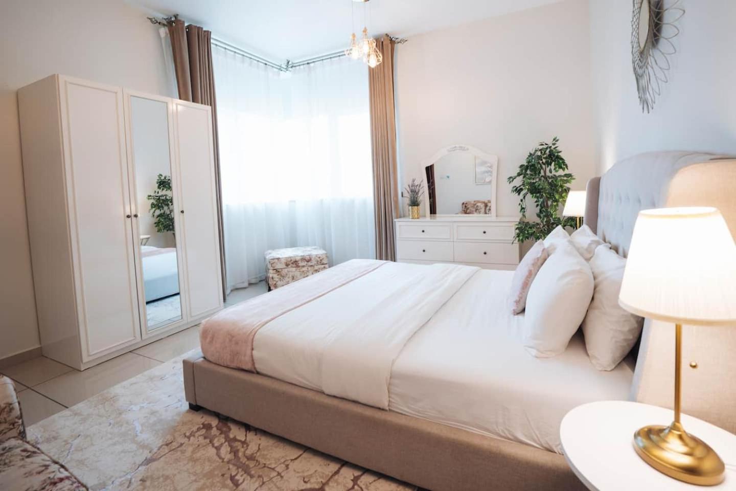 Charming Warm Suite With Amazing Views Of The City Dubai Exterior foto
