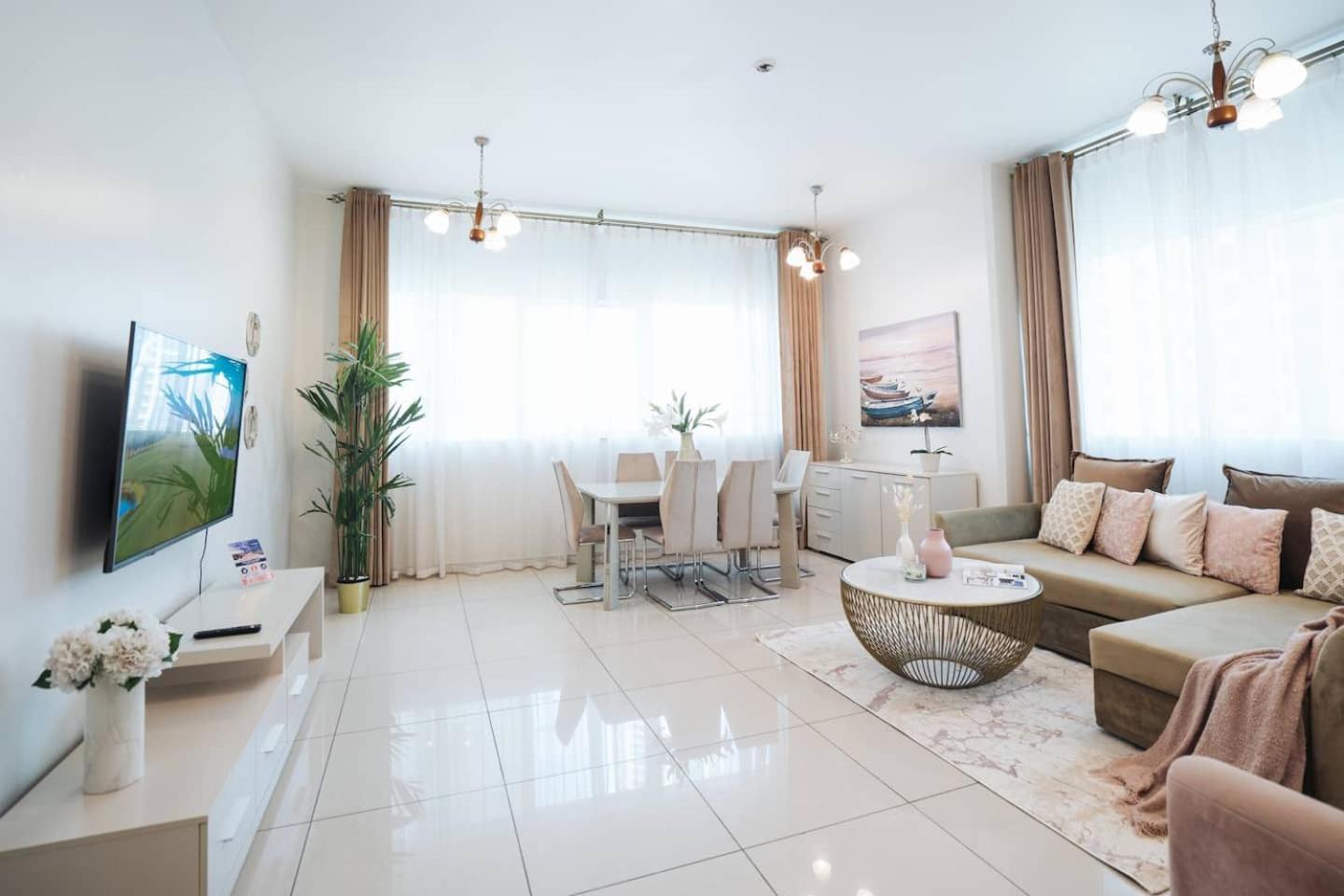 Charming Warm Suite With Amazing Views Of The City Dubai Exterior foto