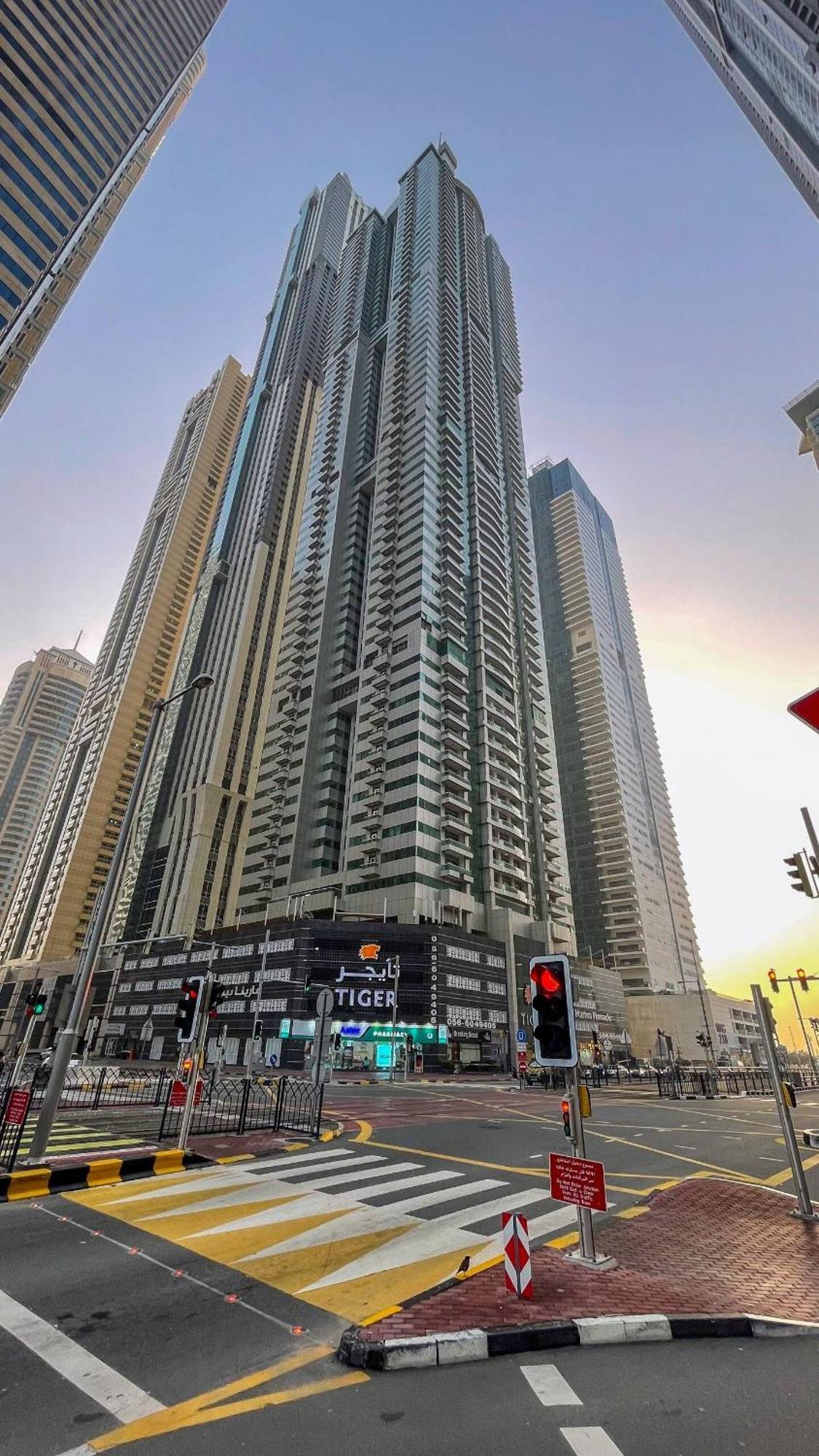 Charming Warm Suite With Amazing Views Of The City Dubai Exterior foto